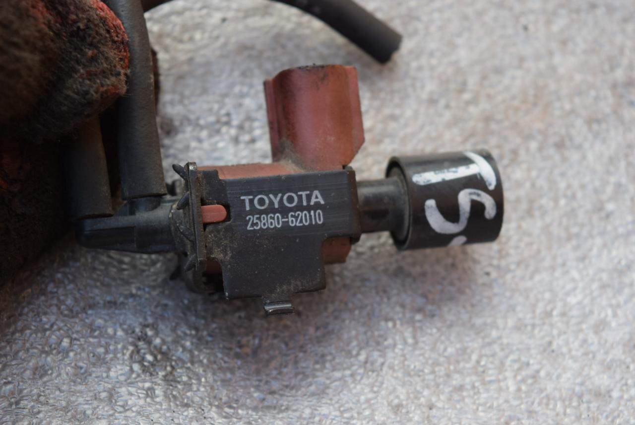 электромагнитный клапан Toyota Solara 2 поколение 2004, 3.3 л., бензин, АКПП, купе, 2586062010 - фото №1