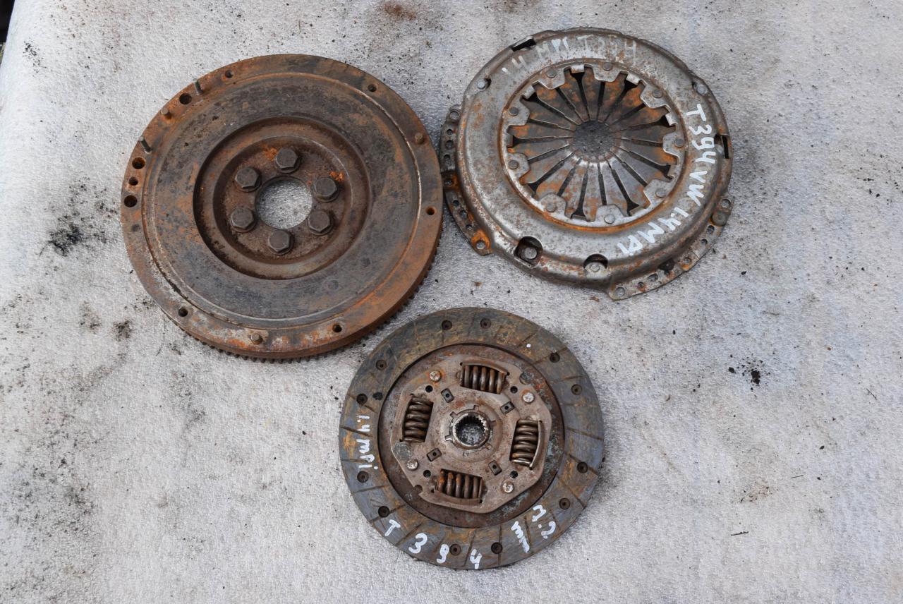 комплект сцепления Volkswagen Polo 3 поколение 2001, 1.4 л., AUD, бензин, МКПП, хетчбэк 5 дв. - фото №1