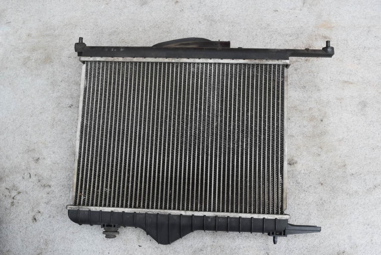 интеркулер Volvo V40 1 поколение 1998, 1.9 л., Ti, B 4194 T, бензин, МКПП, красный, универсал, передний привод, 30821931 - фото №1