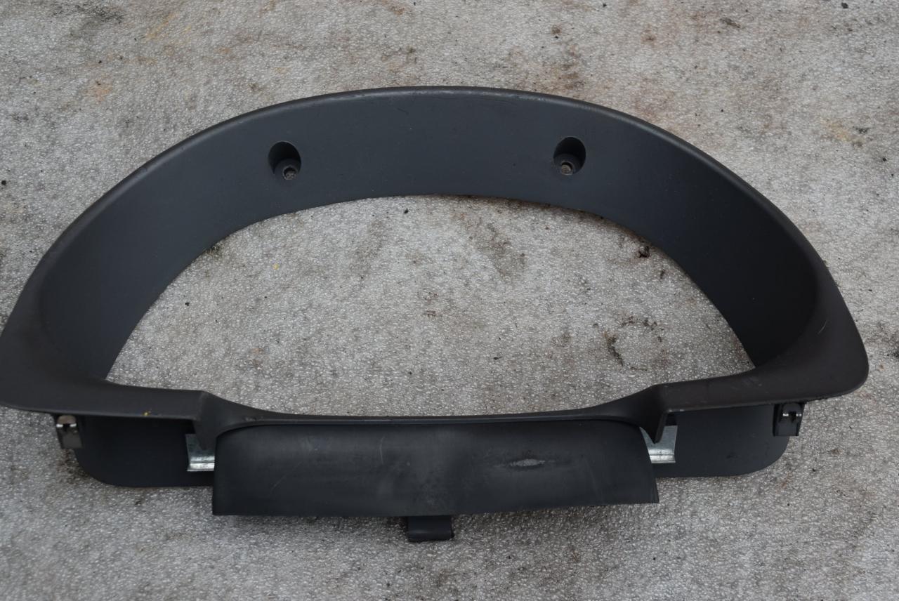 рамка панели приборов Volvo V40 1 поколение 1998, 1.9 л., Ti, B 4194 T, бензин, МКПП, красный, универсал, передний привод, 30854364 - фото №1