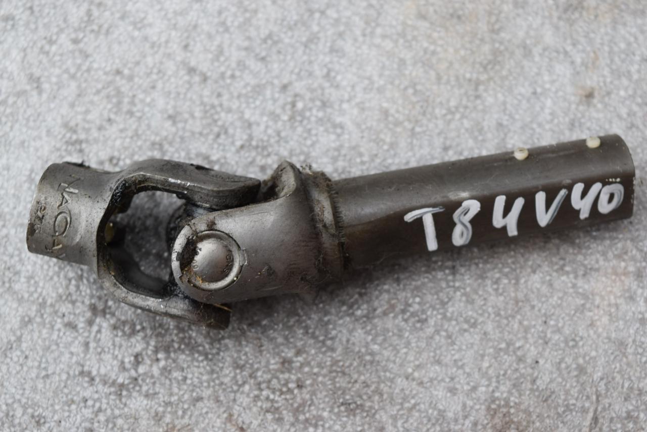 рулевой карданчик Volvo V40 1 поколение 1998, 1.9 л., Ti, B 4194 T, бензин, МКПП, красный, универсал, передний привод - фото №1