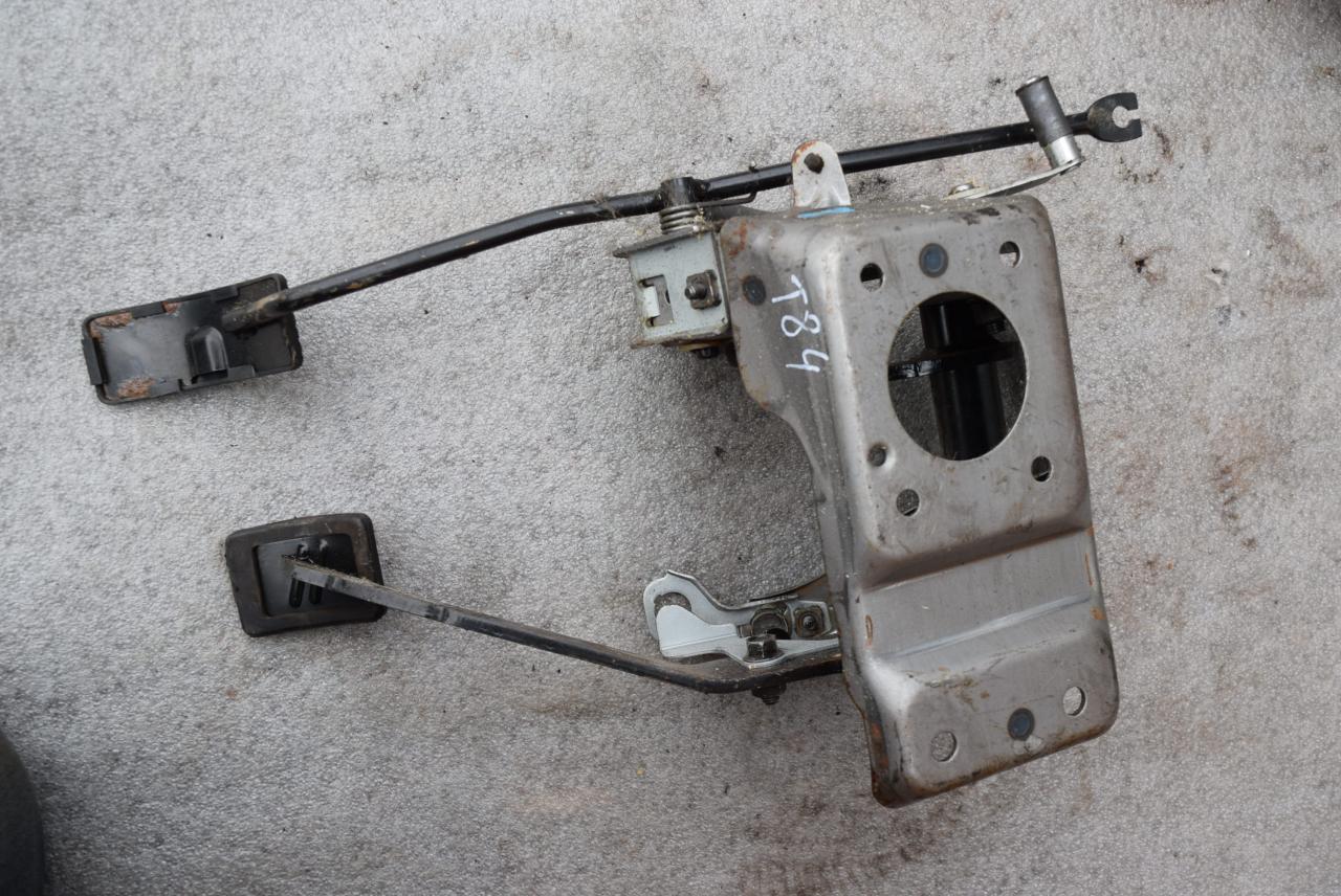 узел педальный (блок педалей) Volvo V40 1 поколение 1998, 1.9 л., Ti, B 4194 T, бензин, МКПП, красный, универсал, передний привод - фото №1