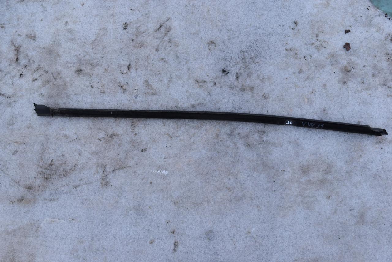 молдинг двери задней левой Volkswagen Jetta 6 поколение 2013, 1.4 л., TSI, CAXA, бензин, АКПП, седан, 5C6837839 - фото №1