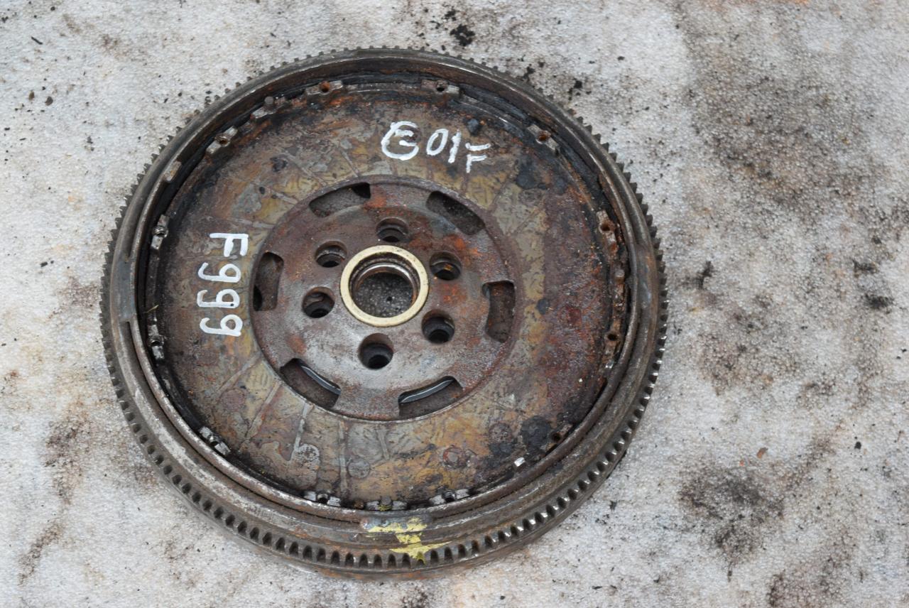 маховик Volkswagen Golf 3 поколение 1995, 1.9 л., AFN, дизель, МКПП, хетчбэк 5 дв. - фото №1