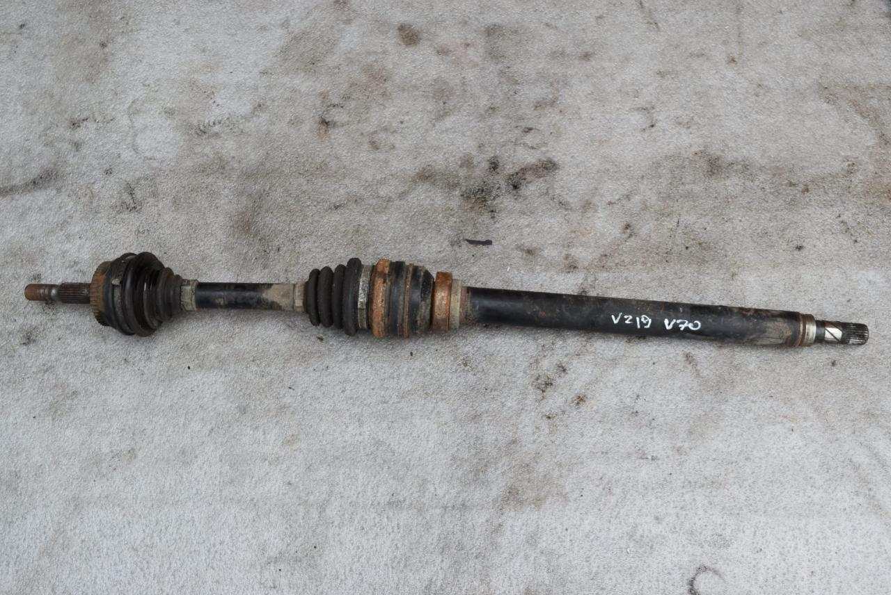 полуось передняя правая (приводной вал, ШРУС) Volvo V70 1 поколение 1997, 2.5 л., i, бензин, МКПП, универсал, передний привод - фото №1