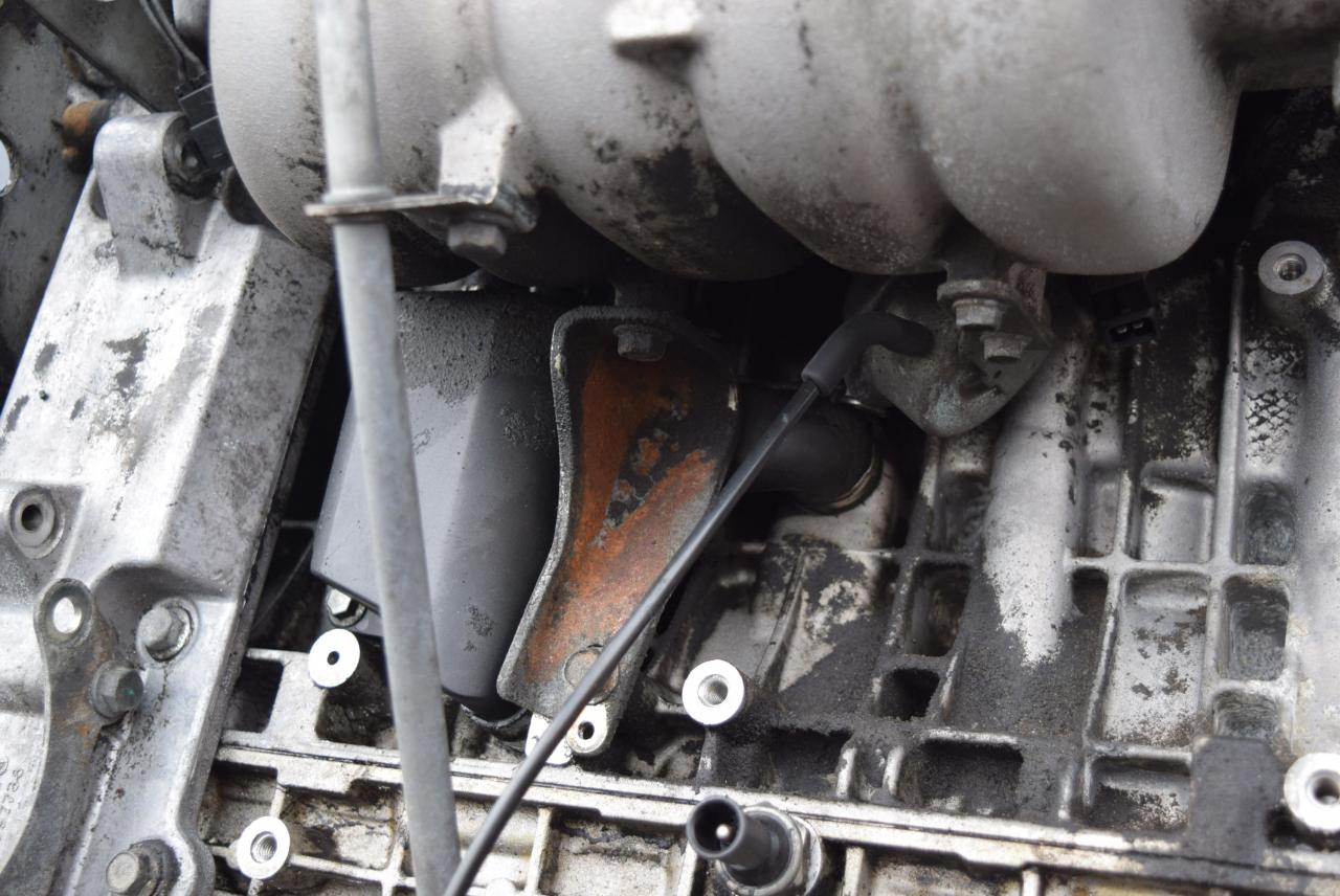 маслоотделитель (сапун) Volvo 850 1 поколение 1993, 2.5 л., i, бензин, АКПП, седан, передний привод - фото №1