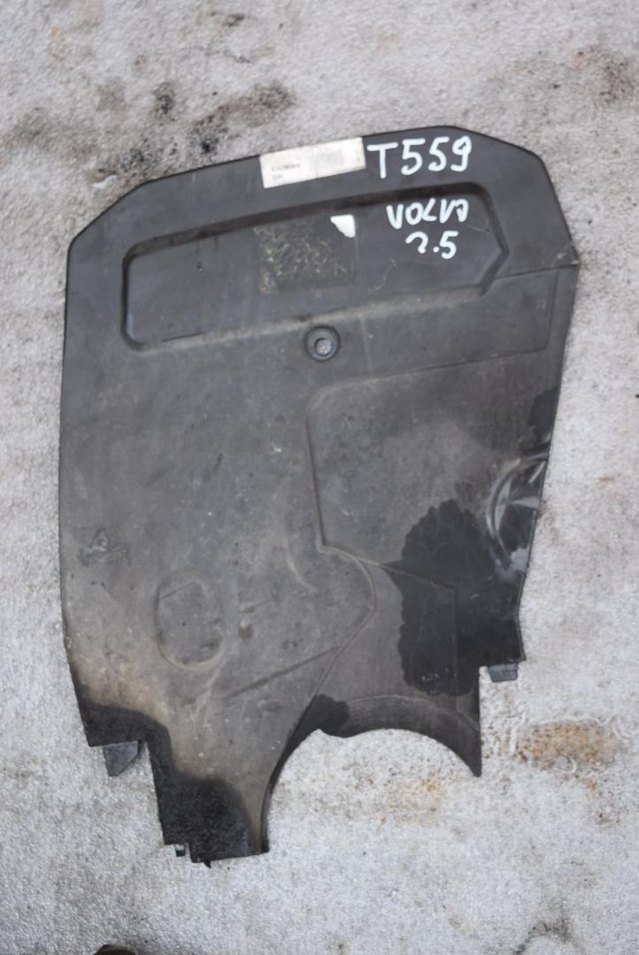 защита (кожух) ремня ГРМ Volvo 850 1 поколение 1993, 2.5 л., i, бензин, АКПП, седан, передний привод, 6842124 - фото №1