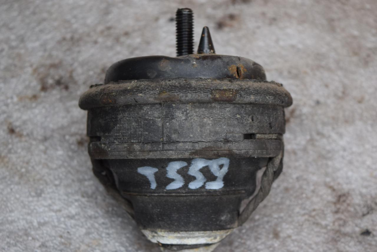 подушка крепления двигателя Volvo 850 1 поколение 1993, 2.5 л., i, бензин, АКПП, седан, передний привод, 3507996 - фото №1