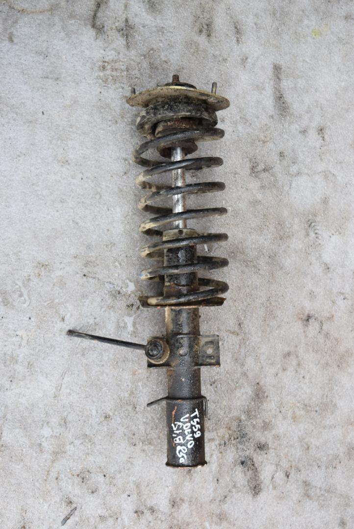 амортизатор передний Volvo 850 1 поколение 1993, 2.5 л., i, бензин, АКПП, седан, передний привод, 3546645 - фото №1