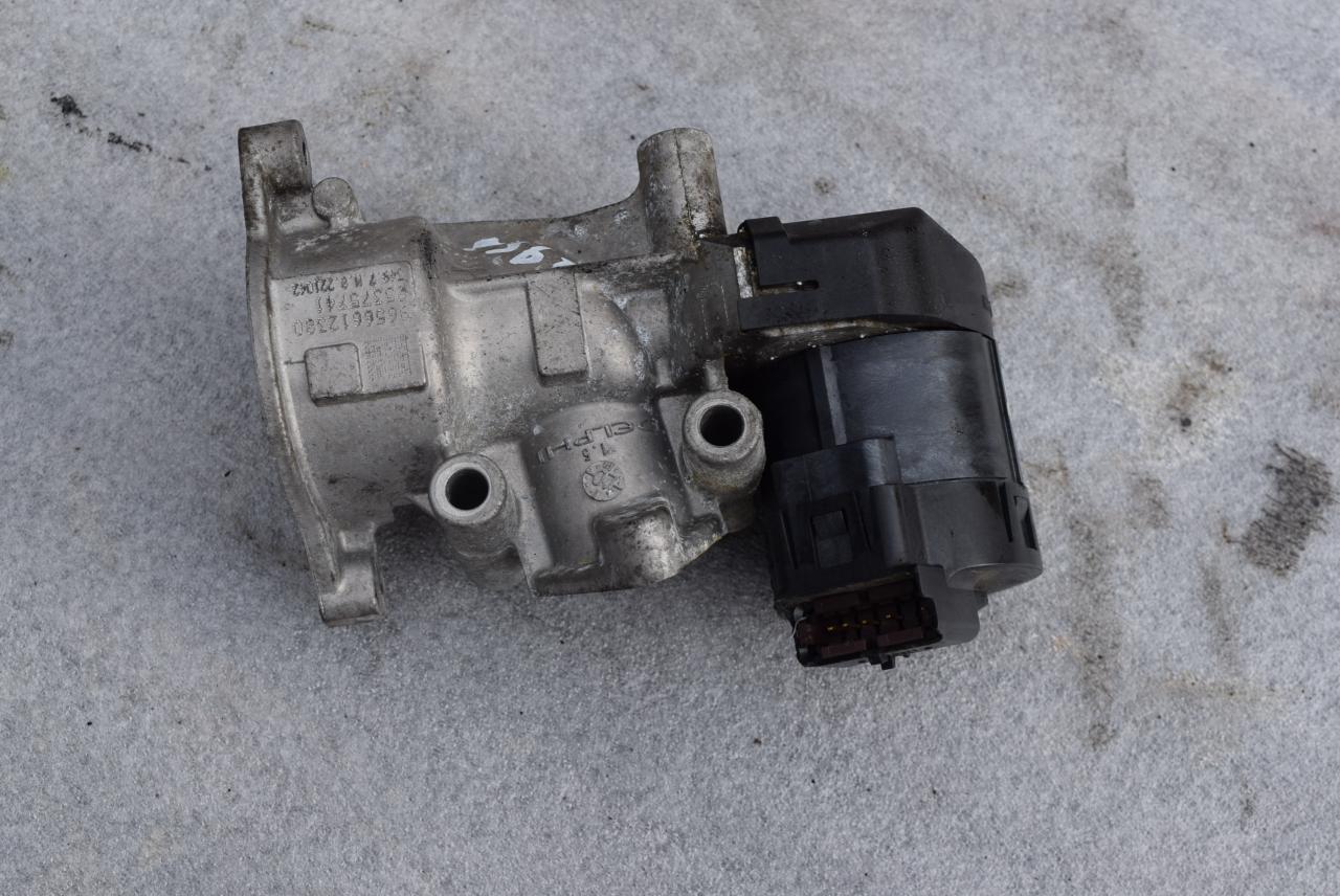 клапан EGR Volvo V50 1 поколение 2005, 2.0 л., D 4204 T, дизель, МКПП, универсал, передний привод, 9656612380 - фото №1
