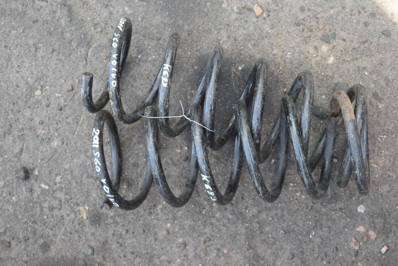 пружина задняя Volvo S60 2 поколение 2011, 2.0 л., дизель, АКПП, серый, седан, правый руль - фото №1