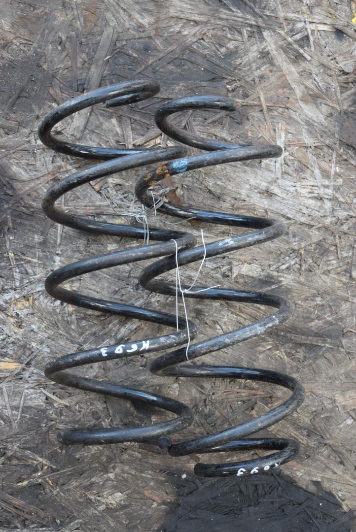 пружина передняя Volvo S60 2 поколение 2011, 2.0 л., дизель, АКПП, серый, седан, правый руль - фото №1