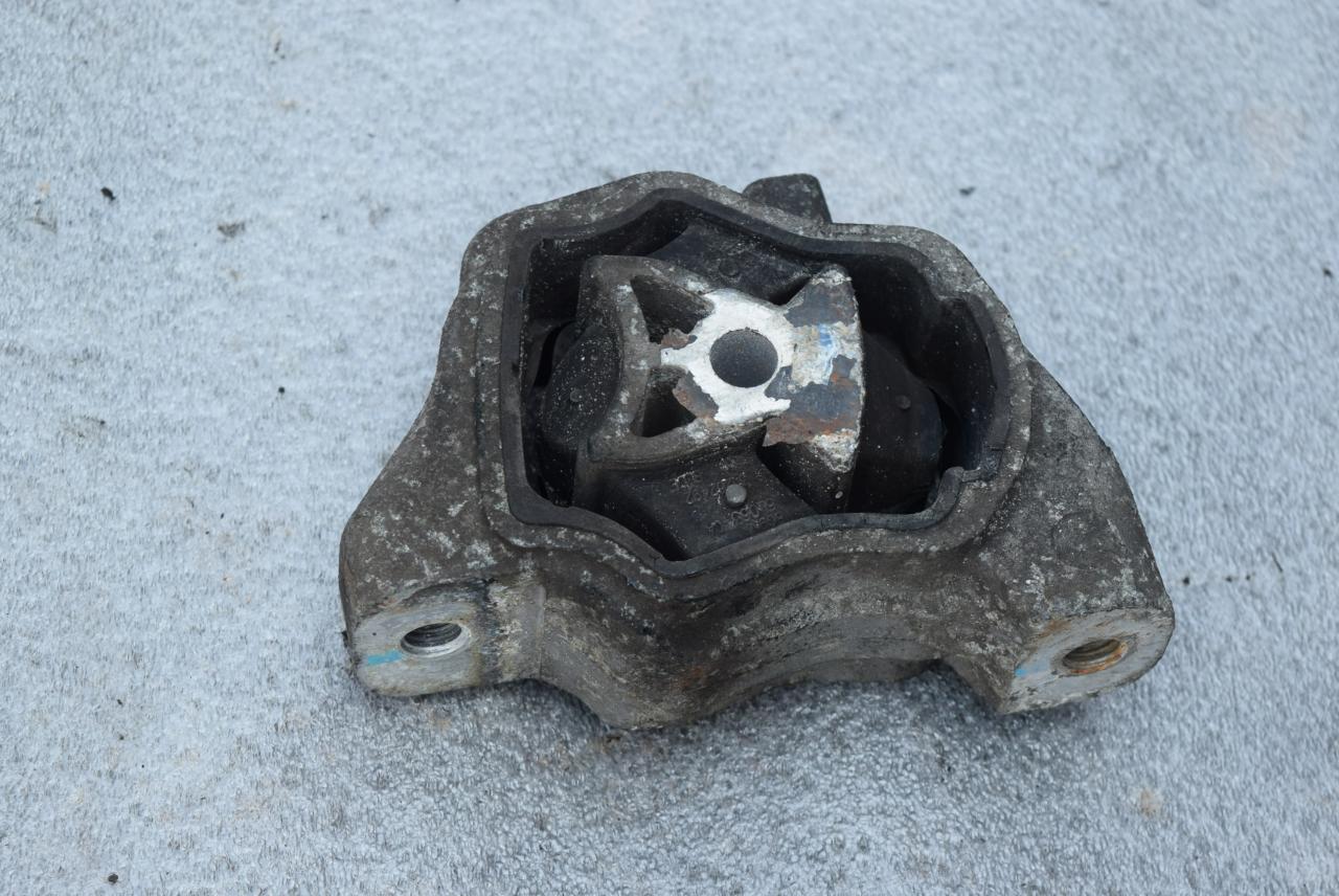 подушка крепления двигателя Volvo V70 3 поколение 2008, 2.4 л., D5, D 5244 T5, дизель, АКПП, универсал, передний привод, 31262492 - фото №1