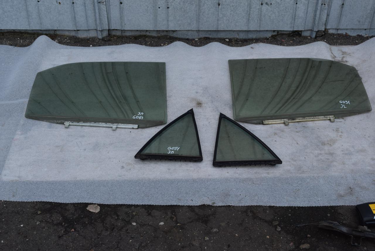 стекло двери задней правой Lexus RX 1 поколение 2002, 3.0 л., 1MZ-FE, бензин, АКПП, внедорожник 5 дв., полный привод - фото №1