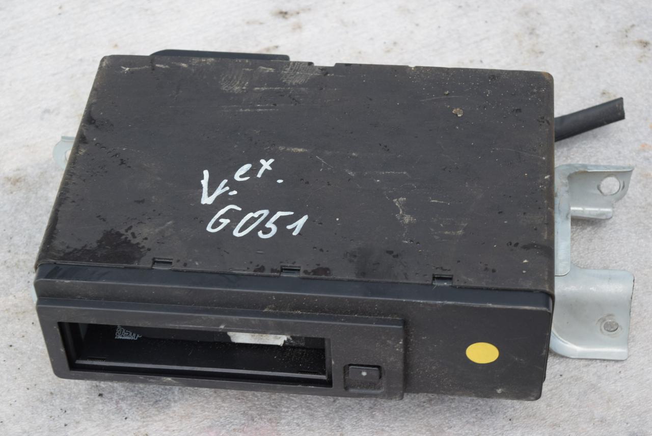 CD-чейнджер Lexus RX 1 поколение 2002, 3.0 л., 1MZ-FE, бензин, АКПП, внедорожник 5 дв., полный привод, 8627048040 - фото №1