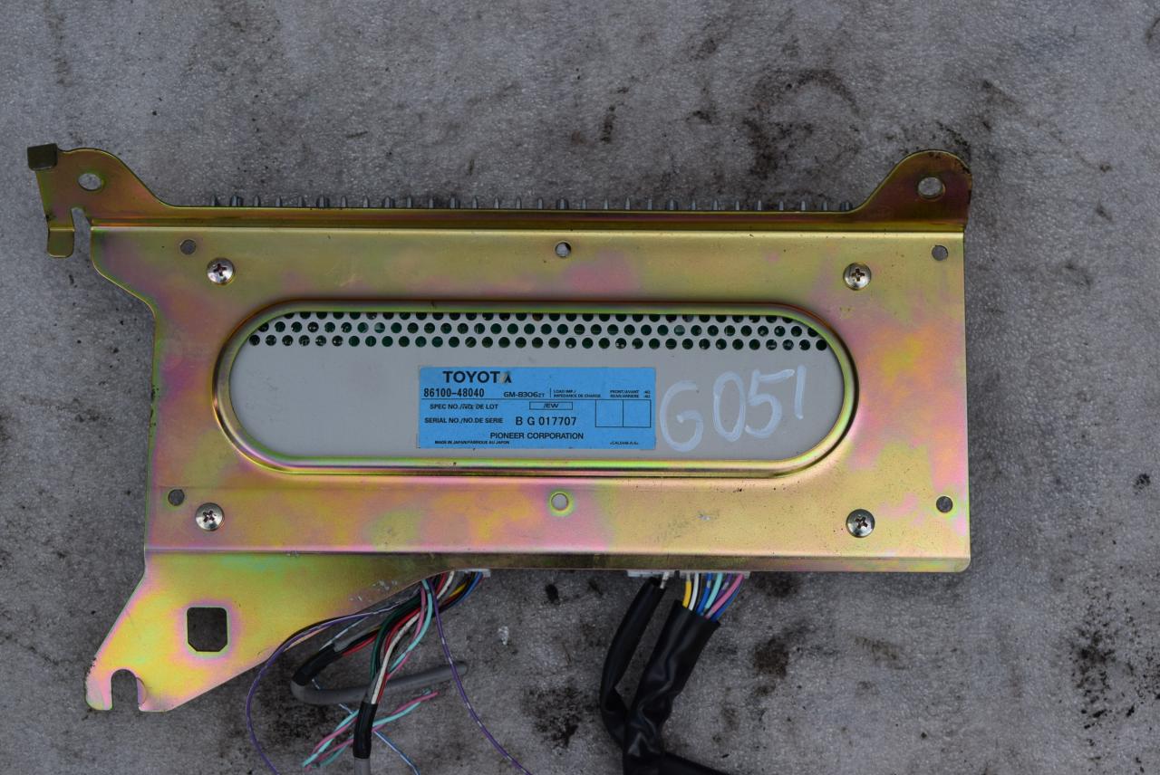 усилитель музыкальный Lexus RX 1 поколение 2002, 3.0 л., 1MZ-FE, бензин, АКПП, внедорожник 5 дв., полный привод, 8610048040 - фото №1