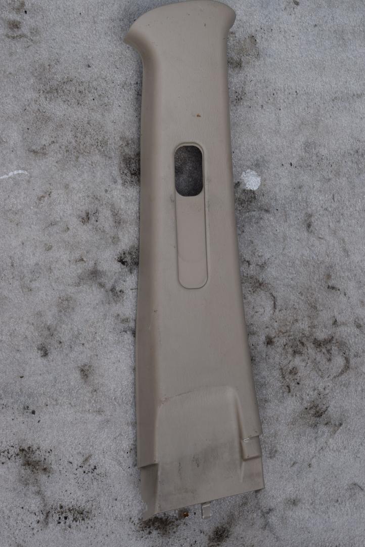 обшивка стойки центральной правой Lexus RX 1 поколение 2002, 3.0 л., 1MZ-FE, бензин, АКПП, внедорожник 5 дв., полный привод, 6241048010 - фото №1