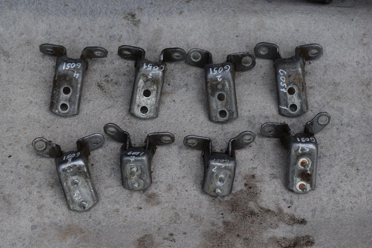 петля двери Lexus RX 1 поколение 2002, 3.0 л., 1MZ-FE, бензин, АКПП, внедорожник 5 дв., полный привод - фото №1