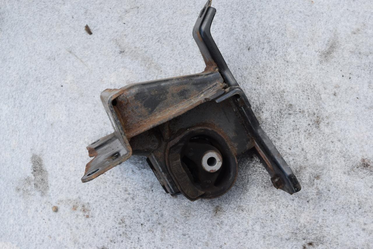 подушка крепления двигателя Toyota Yaris XP9 2008, 1.4 л., D-4D, 1ND-TV, дизель, МКПП, хетчбэк 5 дв., 123720N010 - фото №1