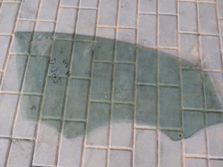 стекло двери передней правой Audi Q7 4L [рестайлинг] 2012, 3.0 л., CRCA, дизель, АКПП, внедорожник 5 дв.