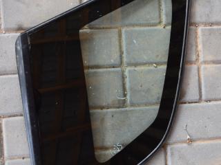 стекло кузовное боковое правое Suzuki Grand Vitara 2 поколение 2007, 2.0 л., J20A, бензин, МКПП, внедорожник 5 дв., правый руль