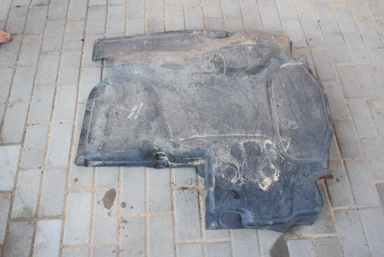 защита днища Mercedes-Benz CLC-Класс 1 поколение 2009, 2.1 л., дизель, АКПП, купе, правый руль - фото №1