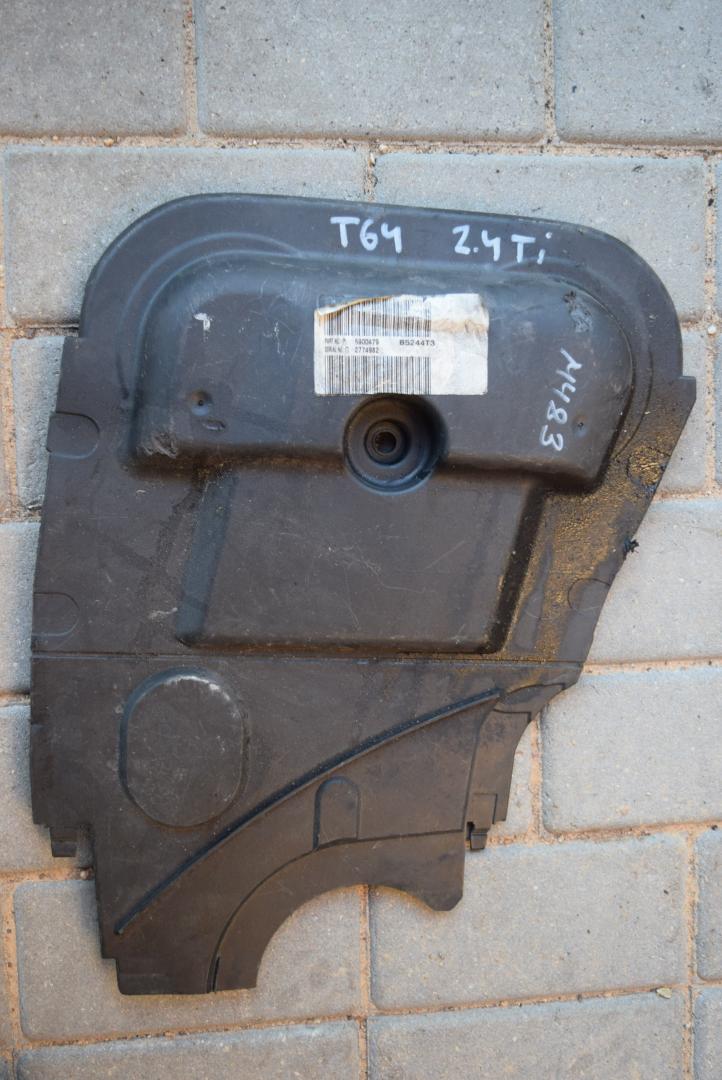 защита (кожух) ремня ГРМ Volvo S60 1 поколение 2004, 2.4 л., бензин, АКПП, седан, 9180744, 9471777 - фото №1