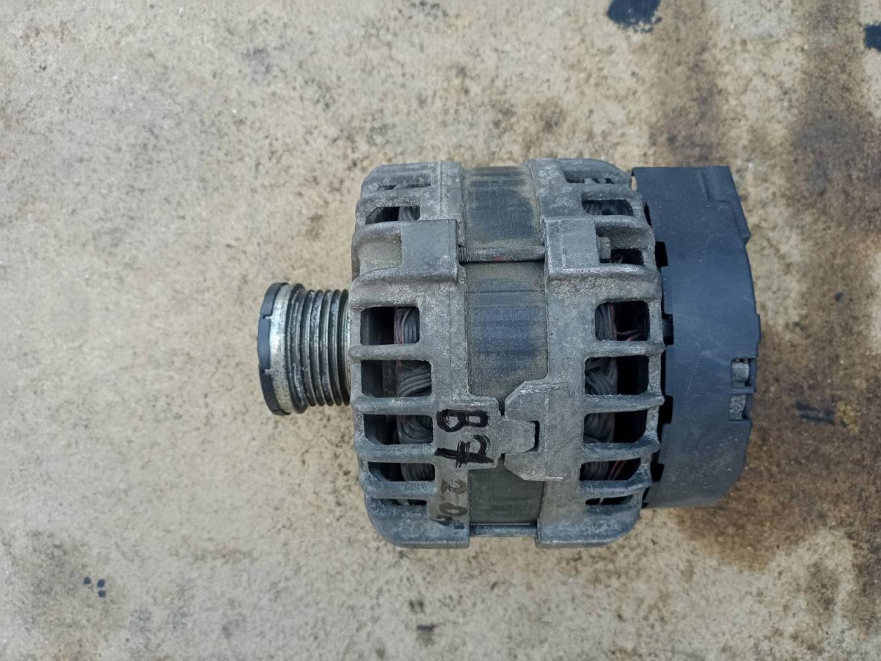 генератор Volkswagen Passat B7 2012, 2.0 л., дизель, АКПП, седан, 03L903024F, 0125811027 - фото №1