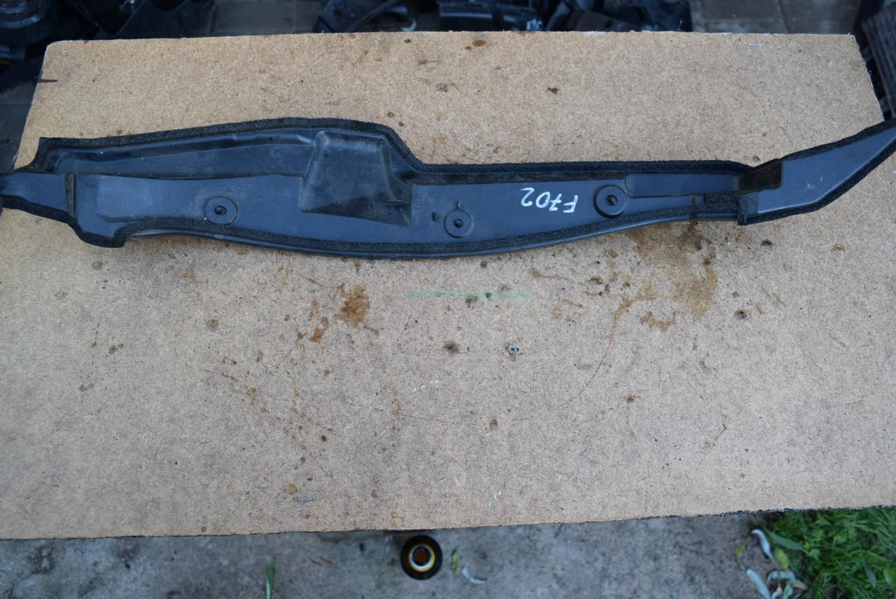 пыльник переднего крыла Toyota Urban Cruiser 1 поколение 2012, 1.4 л., 1ND-TV, дизель, МКПП, хетчбэк 5 дв., 5382752130 - фото №1