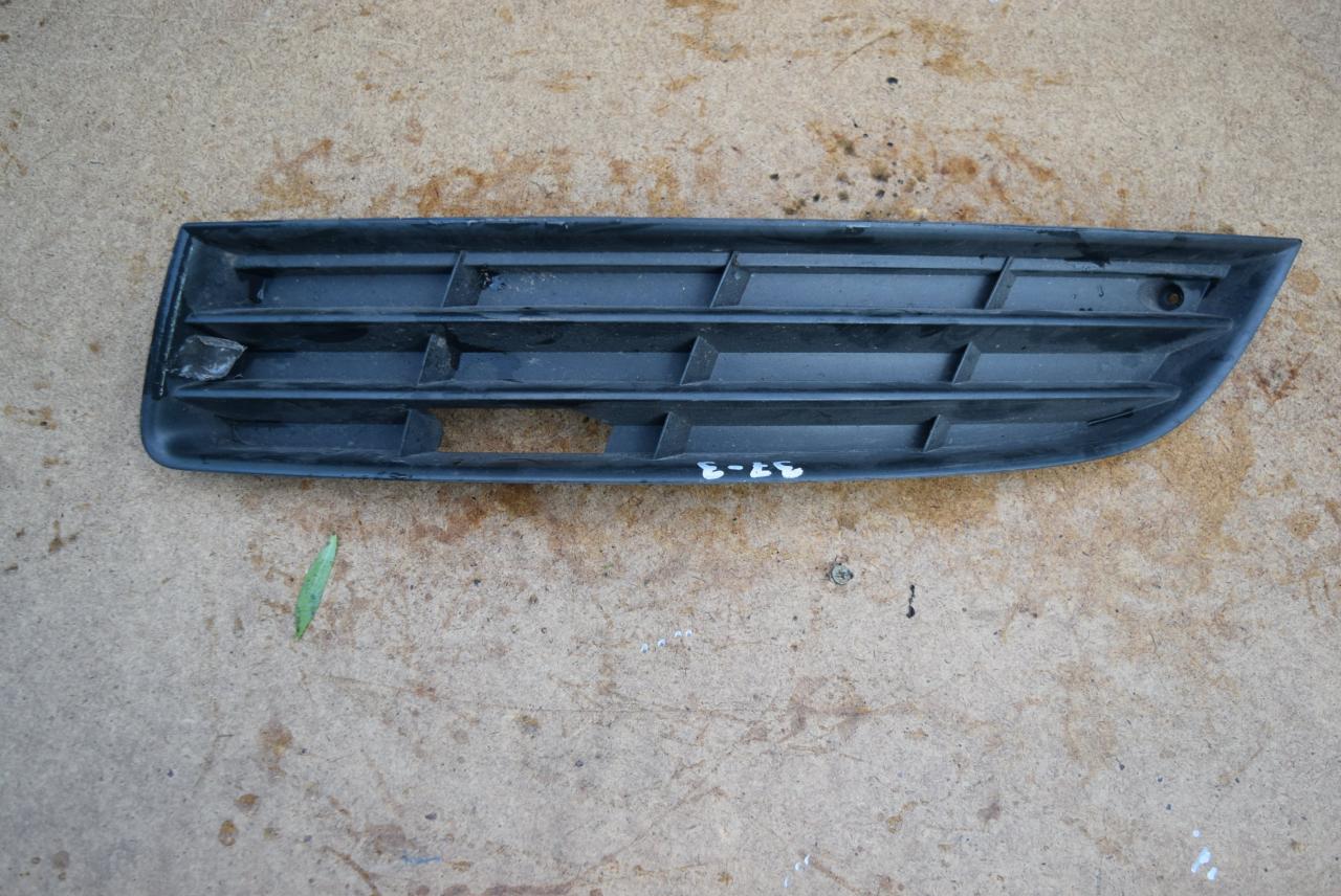 заглушка (решетка) в бампер Volkswagen Passat B6 2008, 2.0 л., CBAA, дизель, МКПП, седан, правый руль, 3C0853665 - фото №1