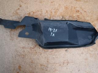 пыльник переднего крыла Toyota Auris 1 поколение 2007, 2.2 л., 2AD-FHV, дизель, МКПП, хетчбэк 5 дв., 5382602020, 5382602030