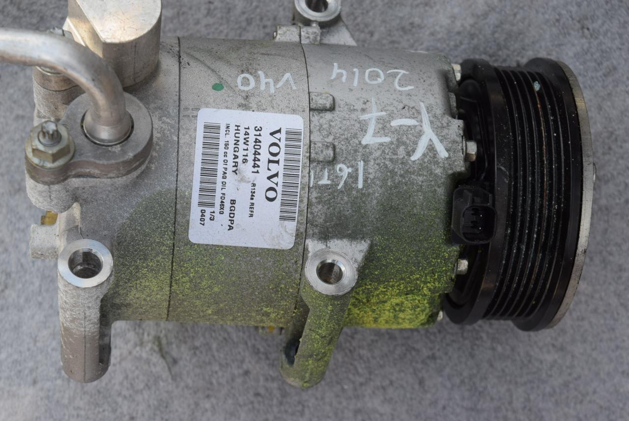 компрессор кондиционера Volvo V40 2 поколение 2014, 1.6 л., Ti, B 4164 T3, бензин, вариатор, универсал, 31404441 - фото №1