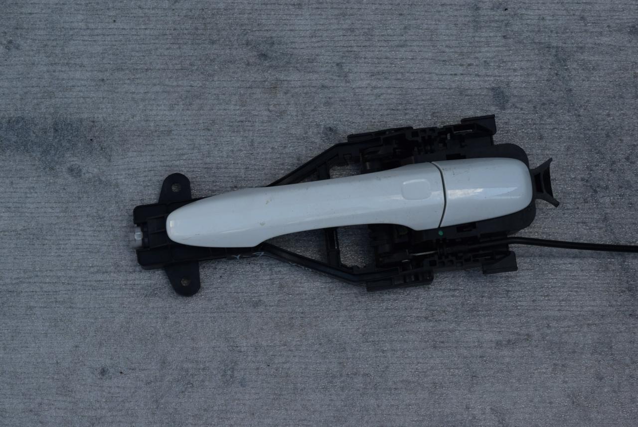 ручка наружная задняя правая Volvo V40 2 поколение 2014, 1.6 л., Ti, B 4164 T3, бензин, вариатор, универсал, 31276168, 31276169 - фото №1