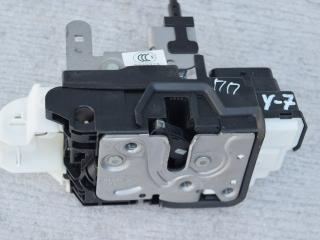 замок двери передней правой Volvo V40 2 поколение 2014, 1.6 л., Ti, B 4164 T3, бензин, вариатор, универсал, 31391823