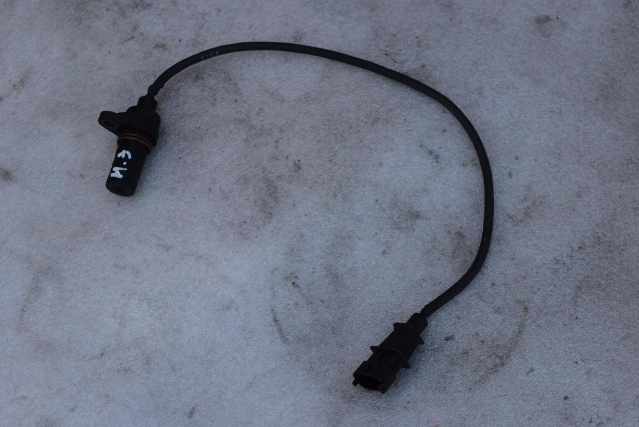 датчик коленвала Hyundai Santa Fe 1 поколение (SM) 2003, 2.0 л., CRDi, D4EA, дизель, МКПП, внедорожник 5 дв., полный привод, 3918027000 - фото №1