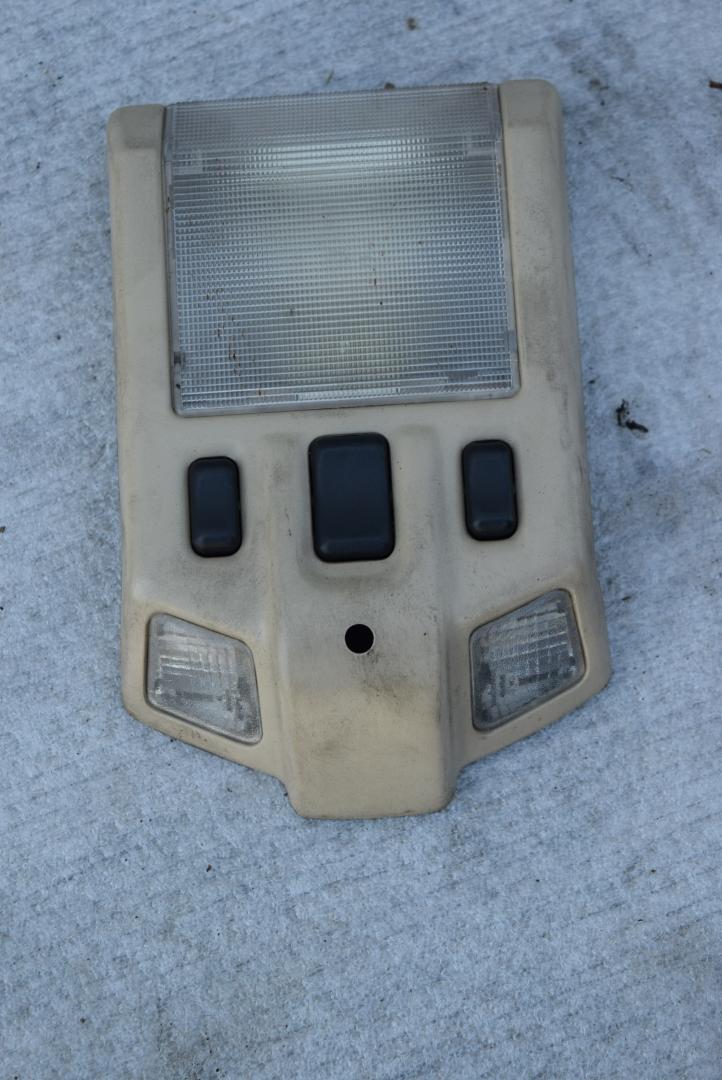 фонарь салона (плафон) Volvo S90 1 поколение 1997, 3.0 л., i, бензин, АКПП, седан, задний привод - фото №1