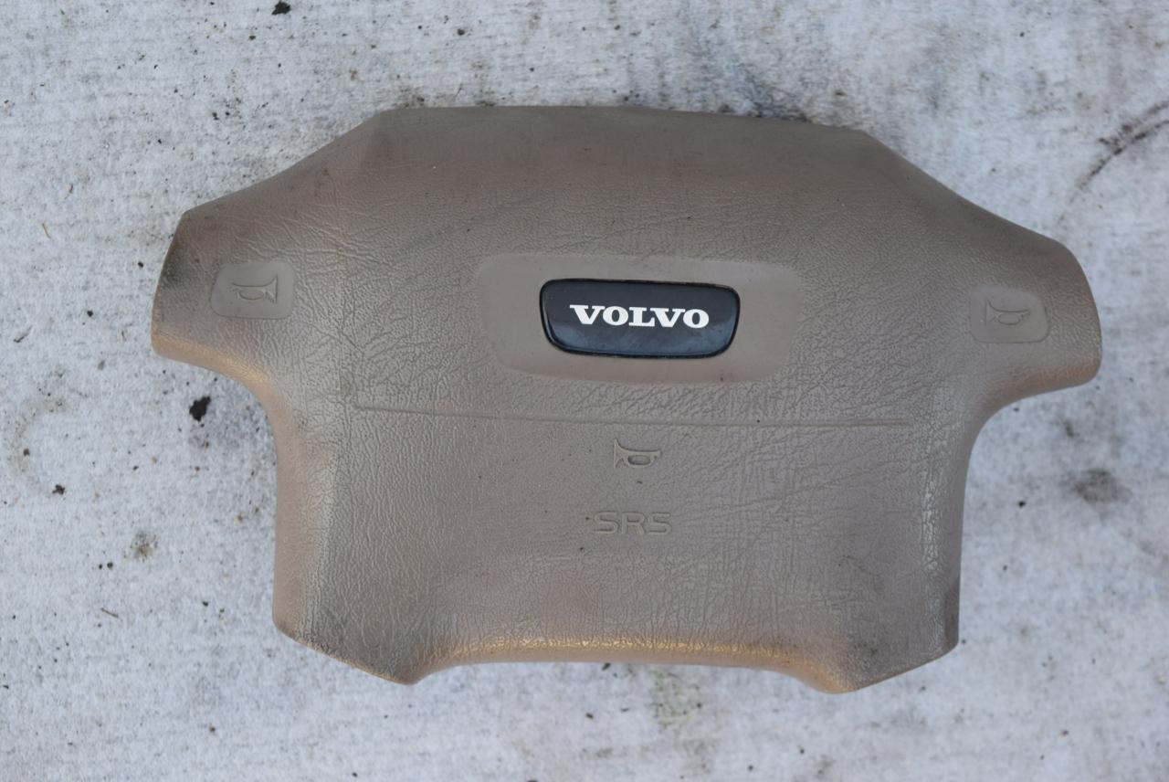 подушка безопасности водителя Volvo S90 1 поколение 1997, 3.0 л., i, бензин, АКПП, седан, задний привод, 9160506 - фото №1