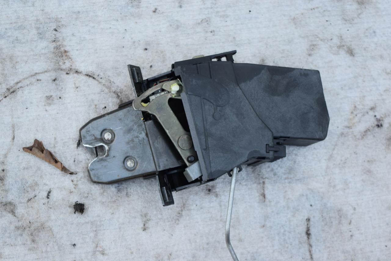 замок капота Volvo S90 1 поколение 1997, 3.0 л., i, бензин, АКПП, седан, задний привод - фото №1