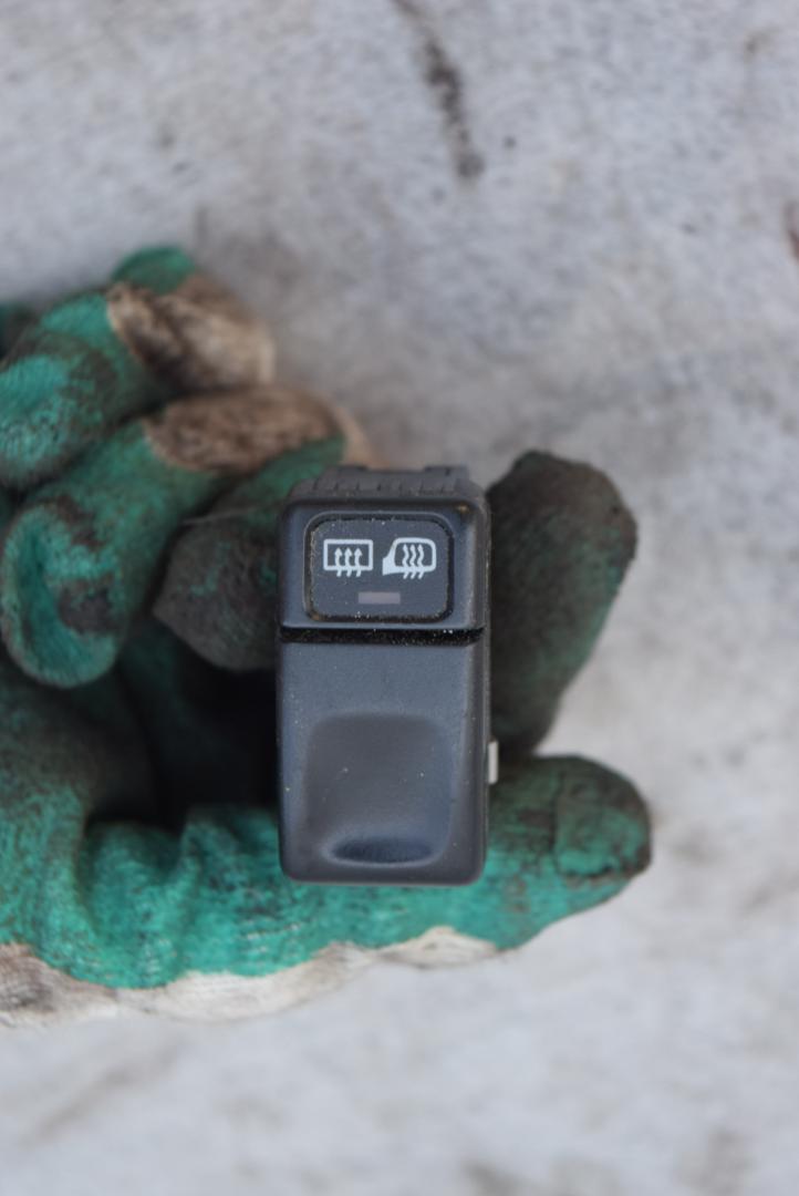 кнопка (выключатель) Volvo S90 1 поколение 1997, 3.0 л., i, бензин, АКПП, седан, задний привод, 9128263, 96W41K - фото №1