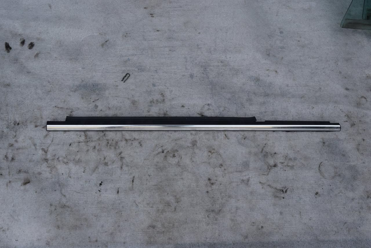 молдинг двери задней левой Volvo S90 1 поколение 1997, 3.0 л., i, бензин, АКПП, седан, задний привод - фото №1