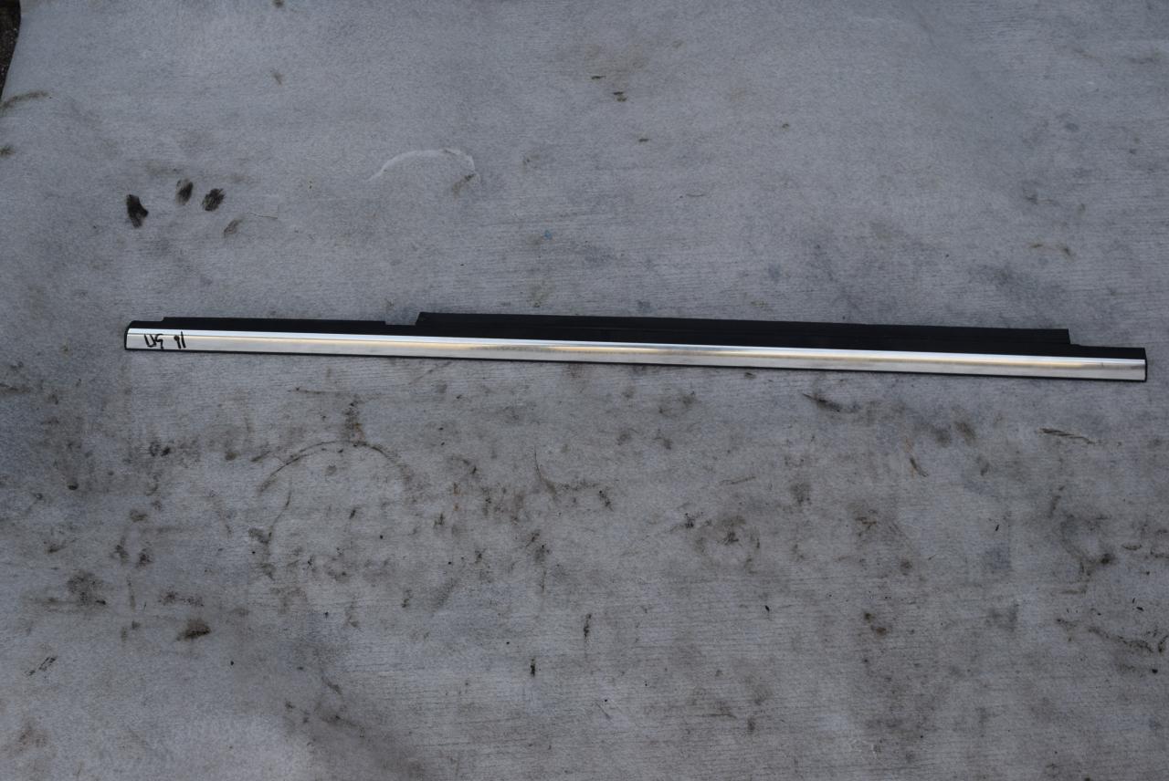 молдинг двери задней правой Volvo S90 1 поколение 1997, 3.0 л., i, бензин, АКПП, седан, задний привод - фото №1