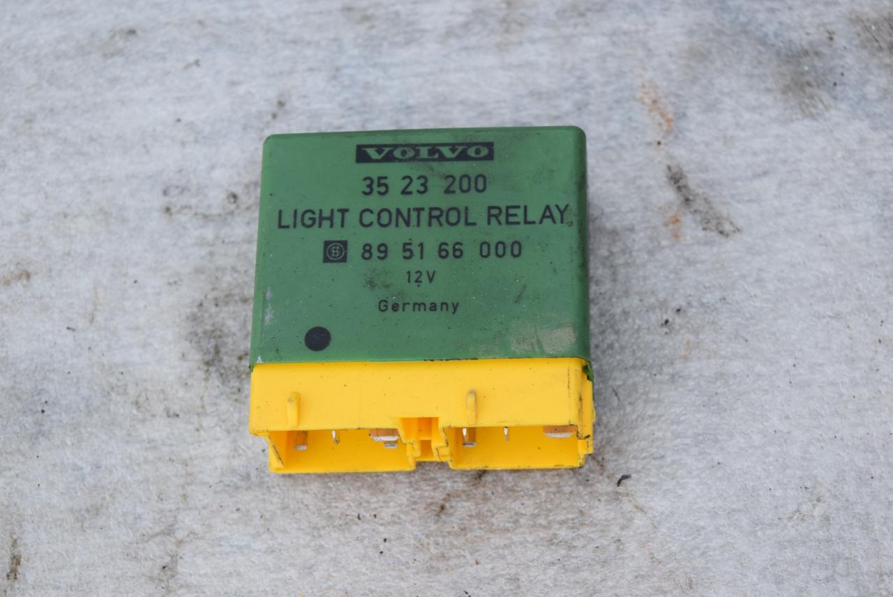 реле (прочие) Volvo S90 1 поколение 1997, 3.0 л., i, бензин, АКПП, седан, задний привод, 3523200, 895166000 - фото №1