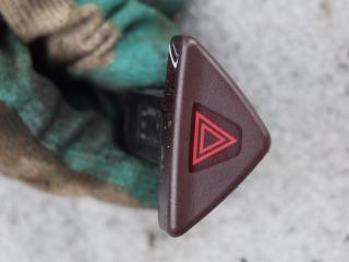 кнопка аварийной сигнализации Volvo S60 1 поколение 2002, 2.4 л., i, B 5244 S2, бензин, МКПП, седан, передний привод, 30739320