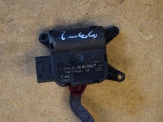 моторчик заслонки печки Volkswagen Passat B6 2007, 2.0 л., дизель, МКПП, универсал, 1K2907511E, 0132801344