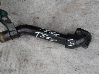 фланец (тройник) системы охлаждения Volvo V40 1 поколение [2-й рестайлинг] 2002, 1.9 л., D 4192 T4, дизель, МКПП, универсал, 7700113645