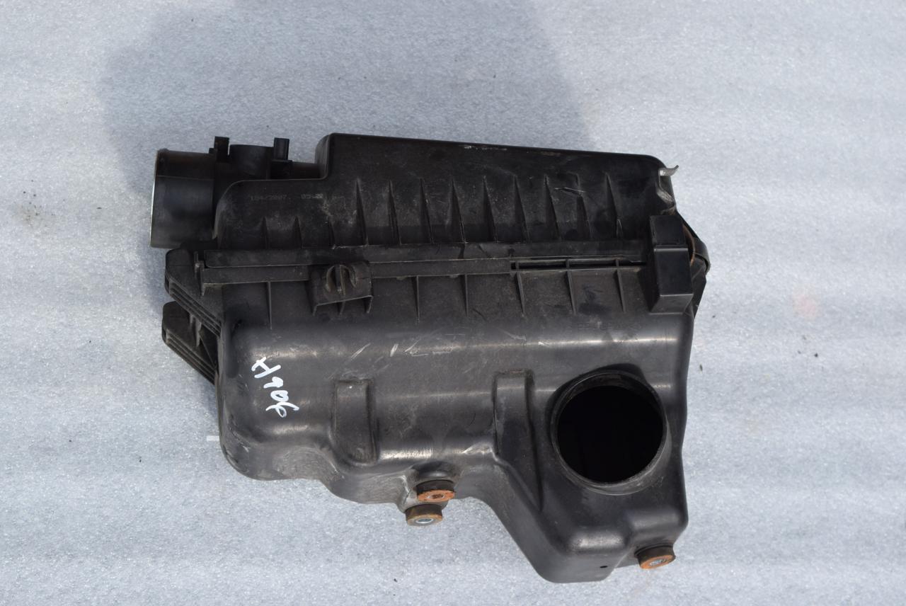 корпус воздушного фильтра Toyota Yaris XP9 2008, 1.4 л., D-4D, 1ND-TV, дизель, МКПП, хетчбэк 5 дв., 177050N020, 177010N020 - фото №1