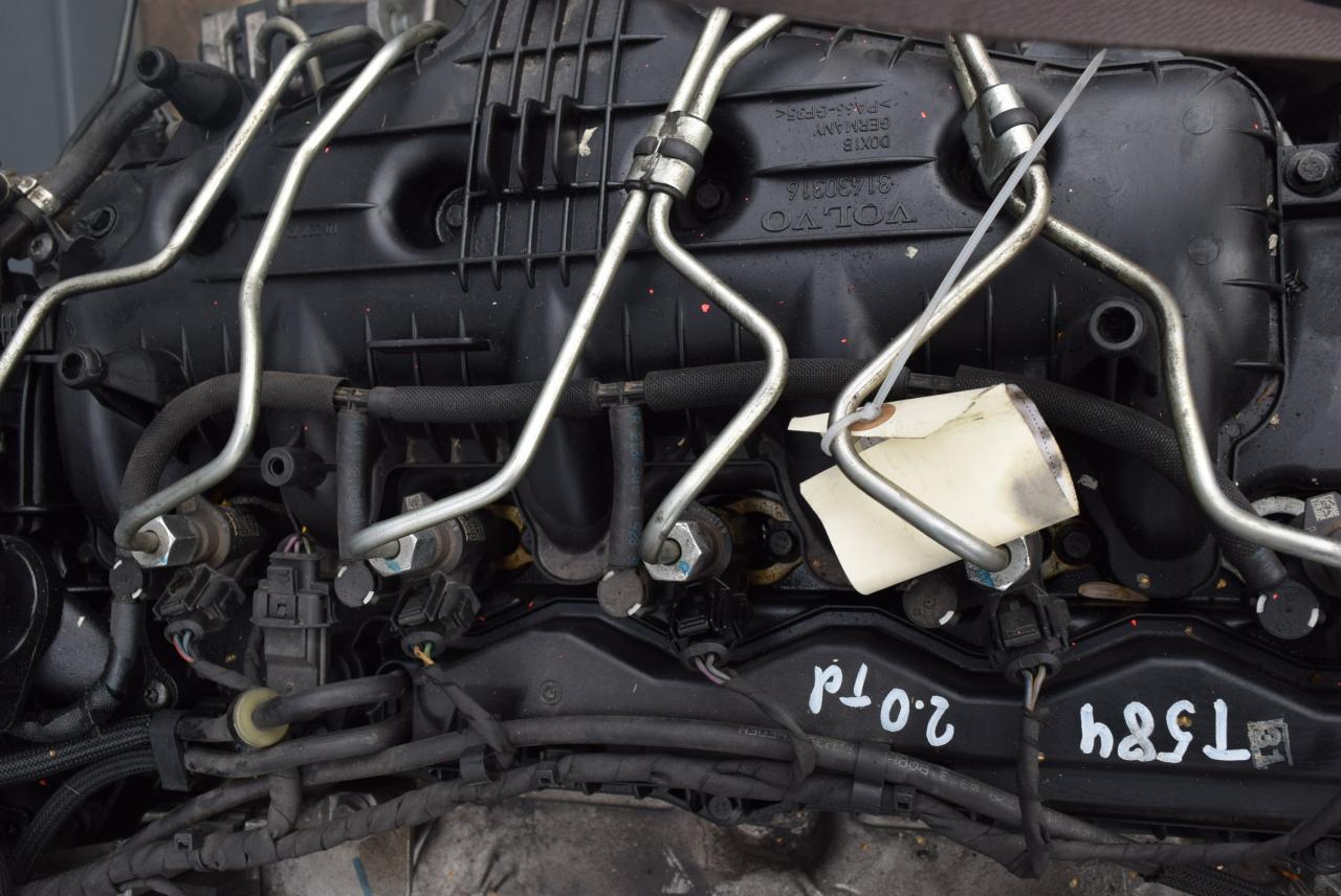 трубка обратки форсунок Volvo S60 2 поколение 2012, 2.0 л., D 5204 T3, дизель, АКПП, седан, передний привод, 31321198 - фото №1