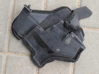 пластик Toyota Auris 1 поколение 2007, 2.2 л., 2AD-FHV, дизель, МКПП, хетчбэк 5 дв., 5573802010