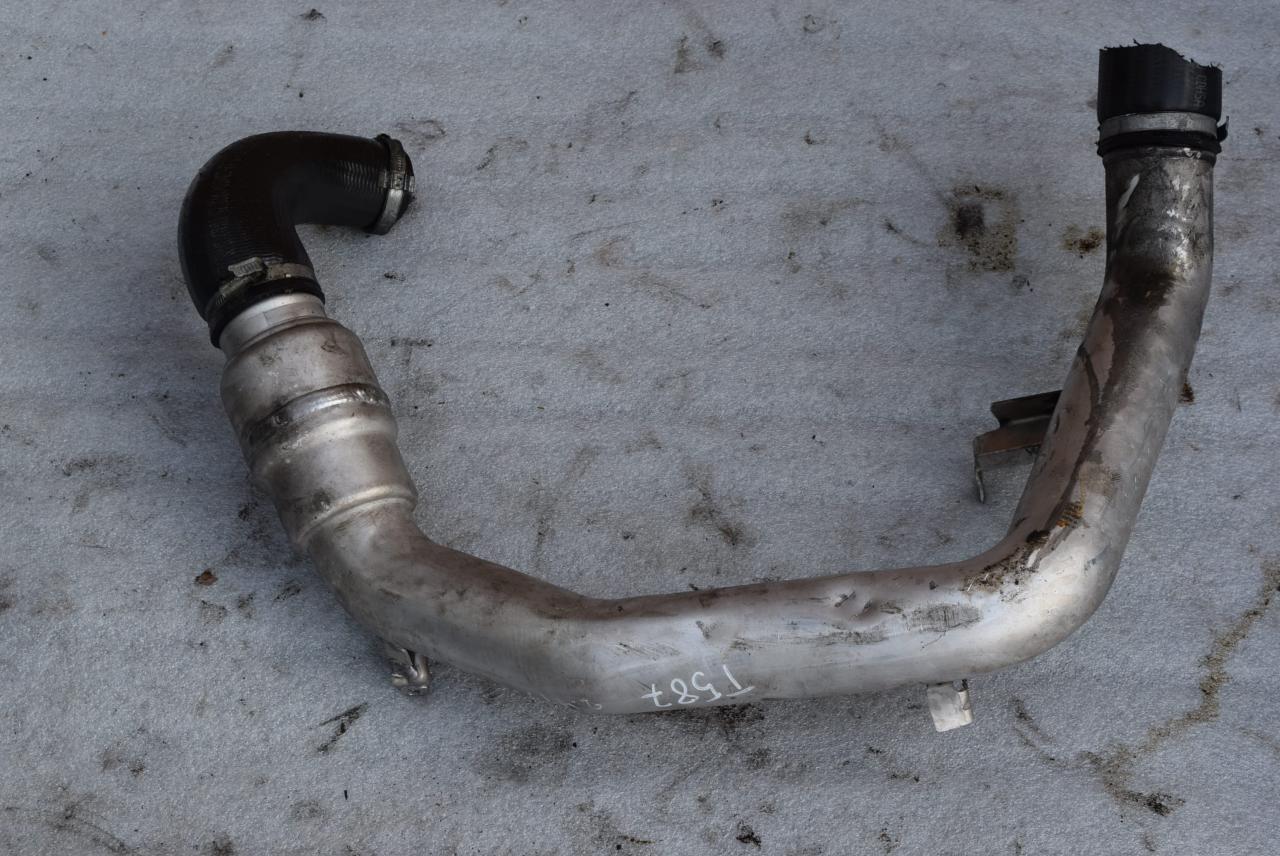 патрубок интеркулера Volvo S60 2 поколение 2012, 2.0 л., D 5204 T3, дизель, АКПП, седан, передний привод, 31319820 - фото №1