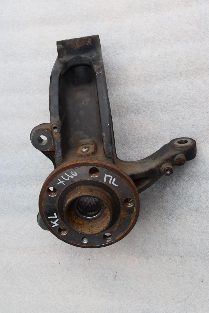 ступица передняя левая Volvo XC60 1 поколение 2011, 3.0 л., Ti, бензин, АКПП, внедорожник 5 дв., 31360096 - фото №1